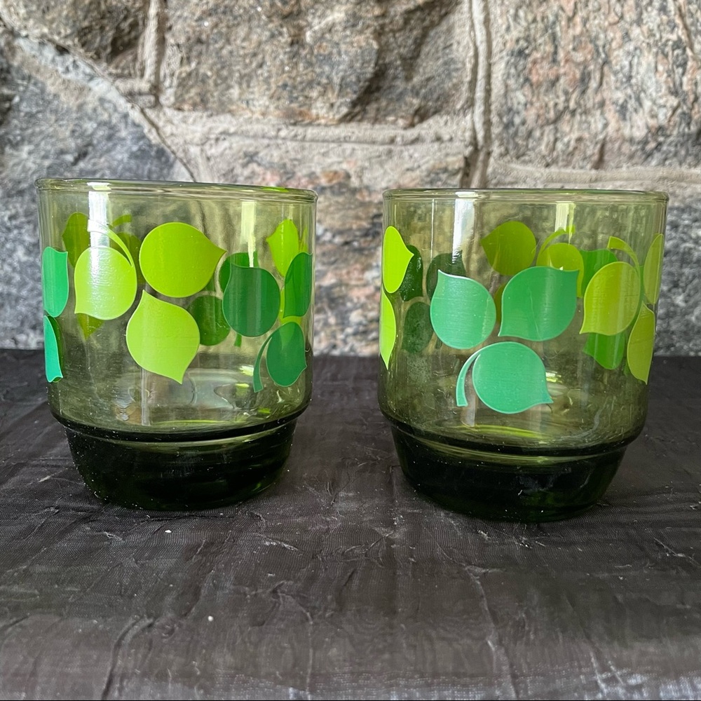 Vintage 70s pair of green leaf glasses Libbey (?) low ball juice cups boho earth